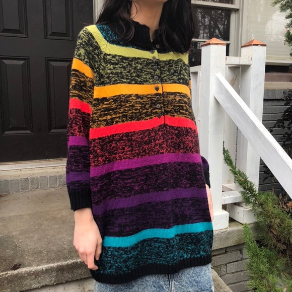 SOLD Vintage rainbow sweater - Picture 3 of 4